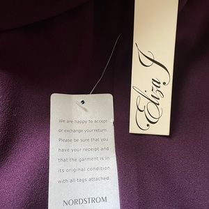 Brand new dress from Nordstrom that no longer fits me, form fitting dress